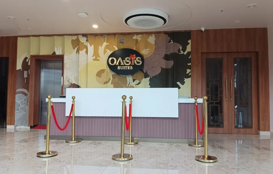 Hotel Oasis Suites Room